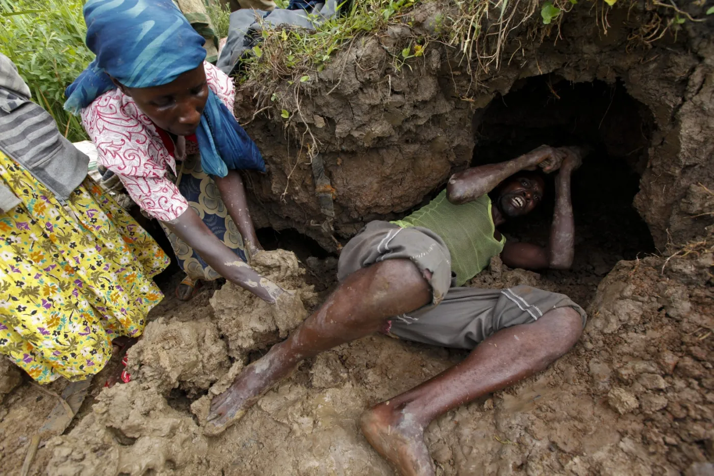 3663262-afryka-rwanda-garncarstwo.jpg