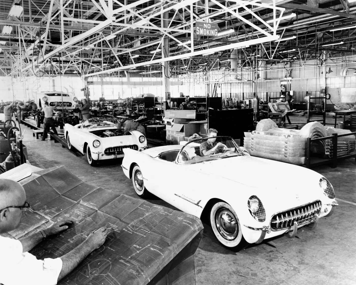 3820250-60thannivhistoricvette03.jpg