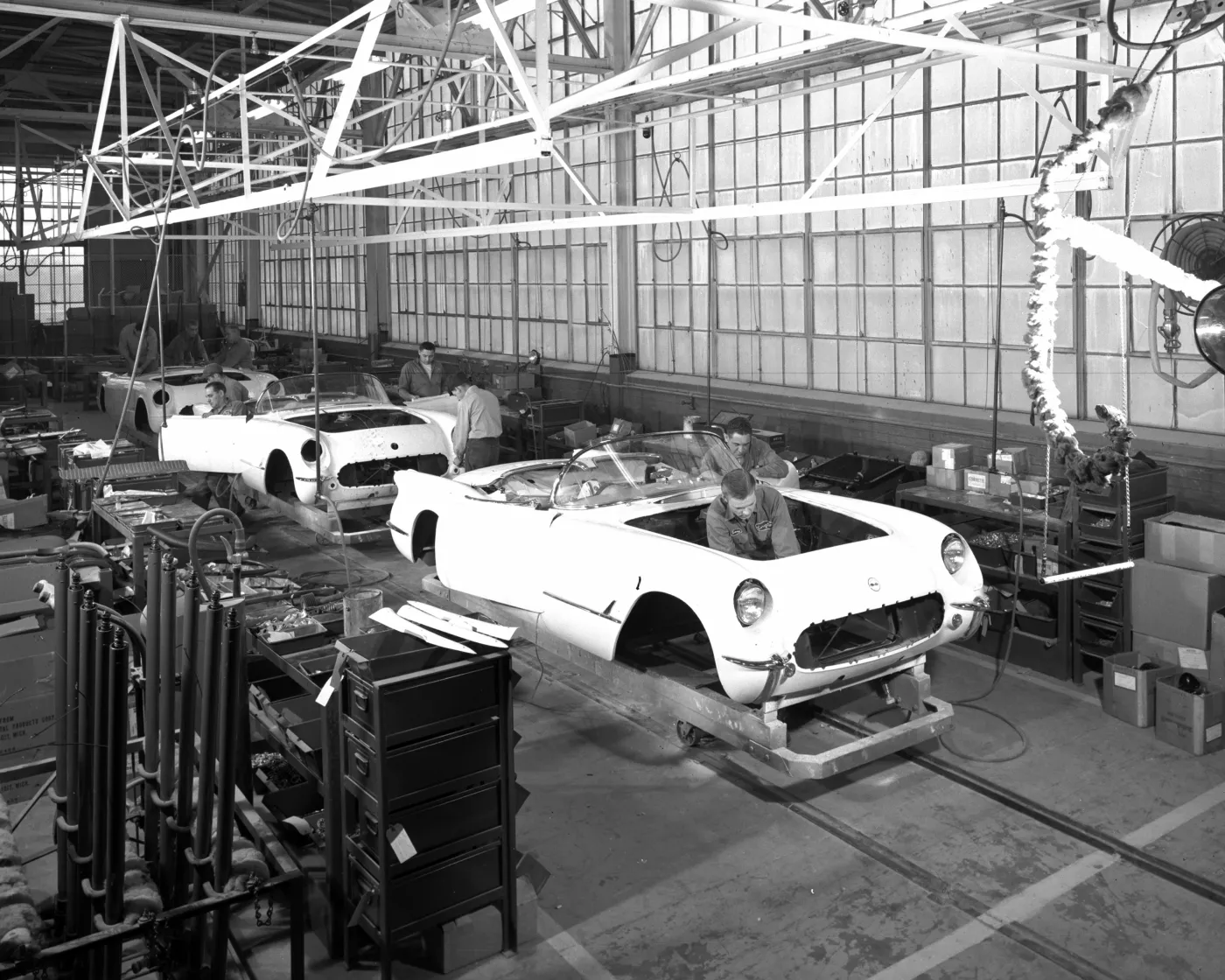 3820279-60thannivhistoricvette04.jpg