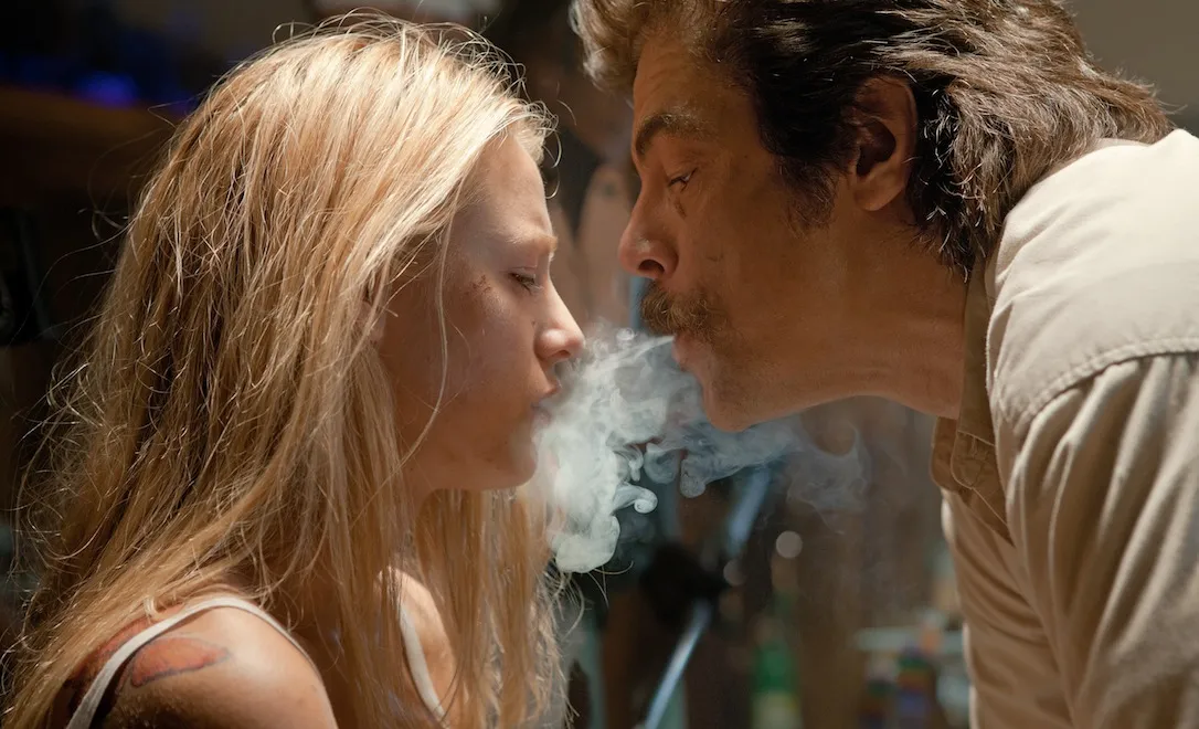 Savages: ponad bezprawiem
