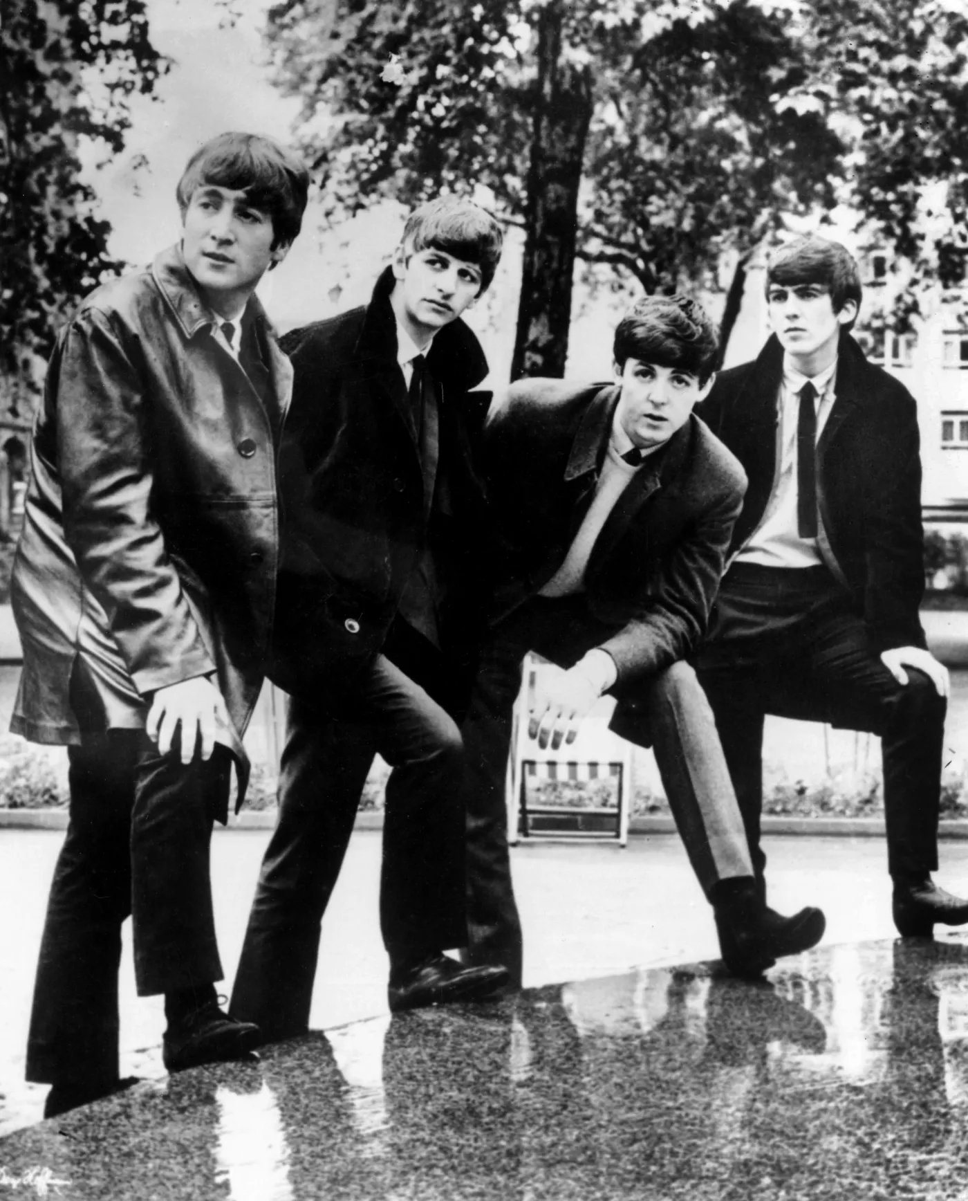 4112523-the-beatles-w-1970-roku.jpg