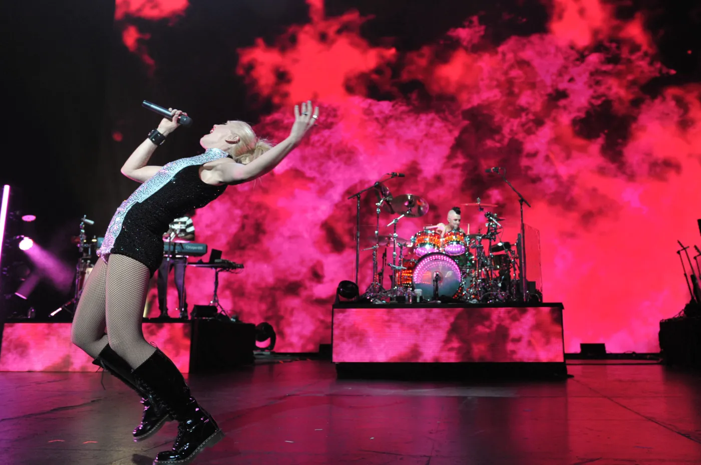 4480745-gwen-stefani-i-no-doubt.jpg