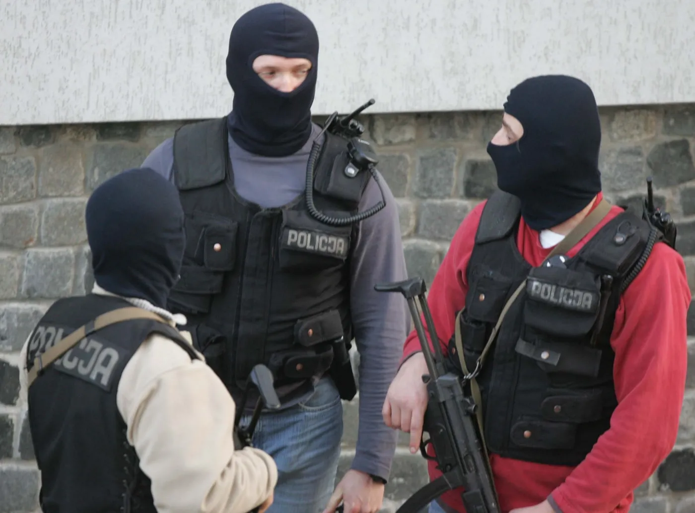 Zamaskowani policjanci