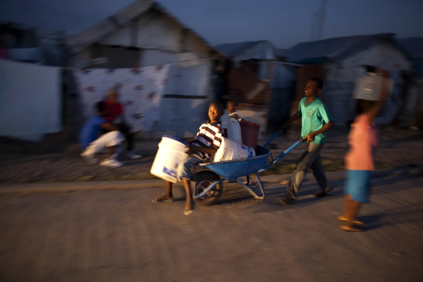 4514556-haiti-trzesienie-ziemi.jpg