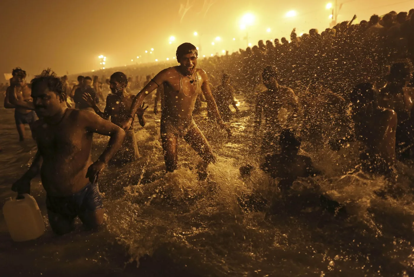4515626-swieto-kumbh-mela-indie.jpg