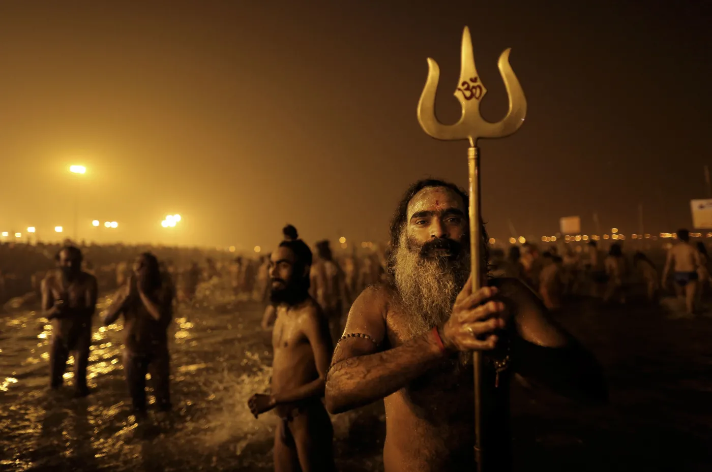 4515684-swieto-kumbh-mela-indie.jpg