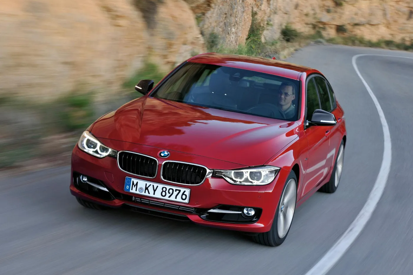 2617633-bmw-serii-3-nowe-new-6.jpg