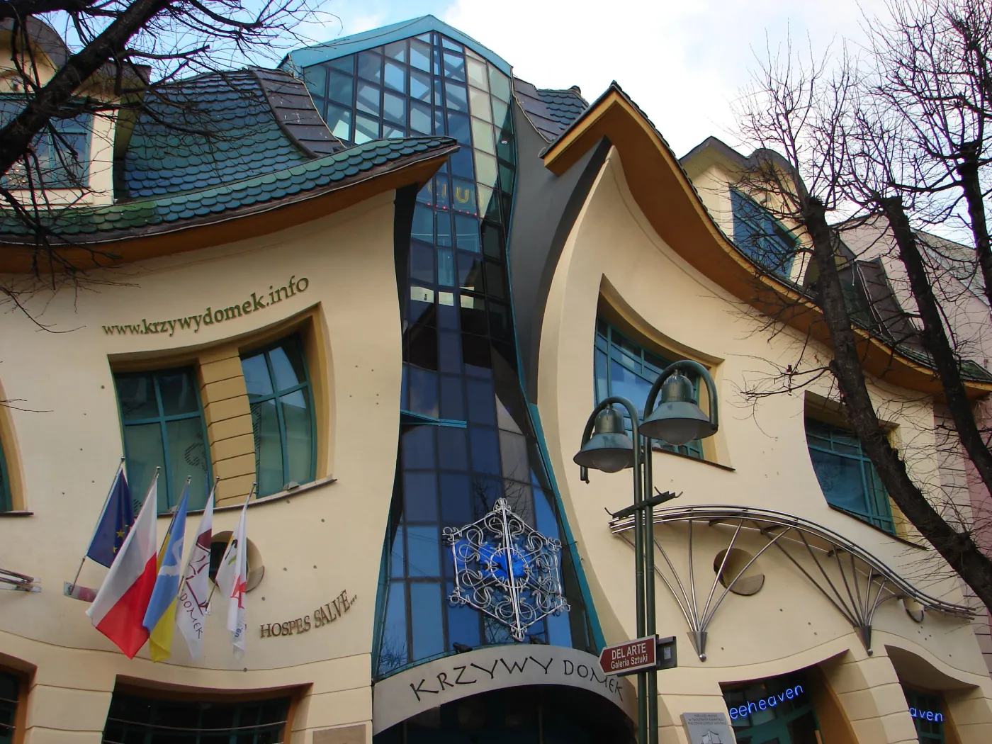 4559272-krzywy-domek-w-sopocie.jpg