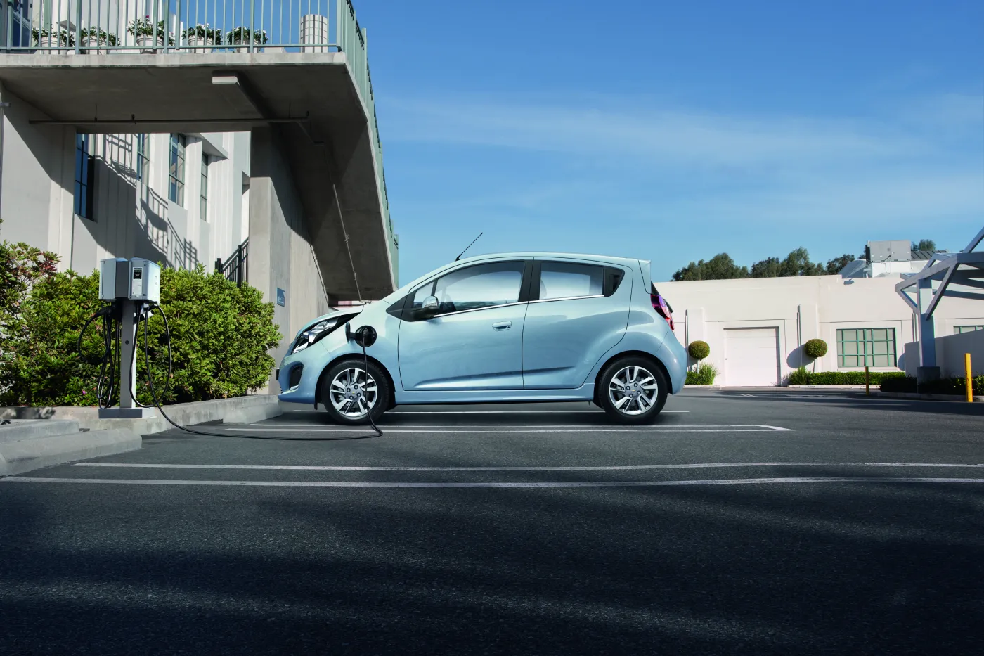 4626411-chevrolet-spark-ev-283196.jpg