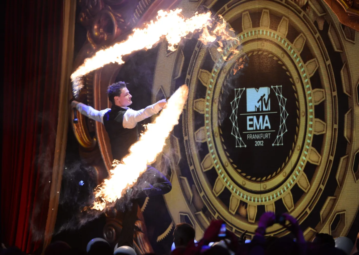 4262115-mtv-europe-music-awards.jpg