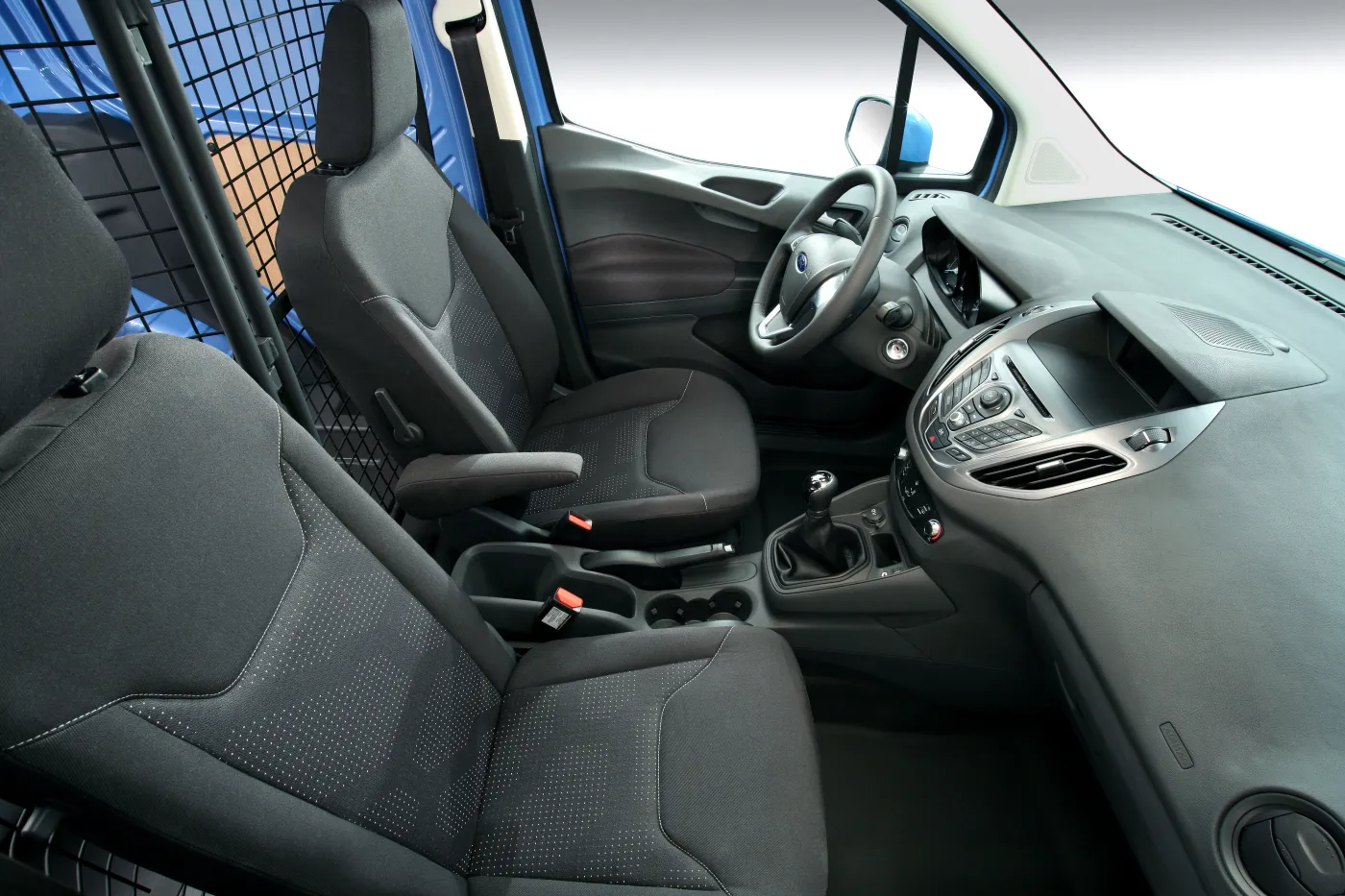 4831845-cv2013-transitcourier-07.jpg