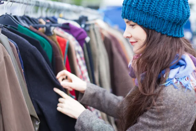 Second hand z górnej półki: jak i gdzie znaleźć dobre sklepy vintage