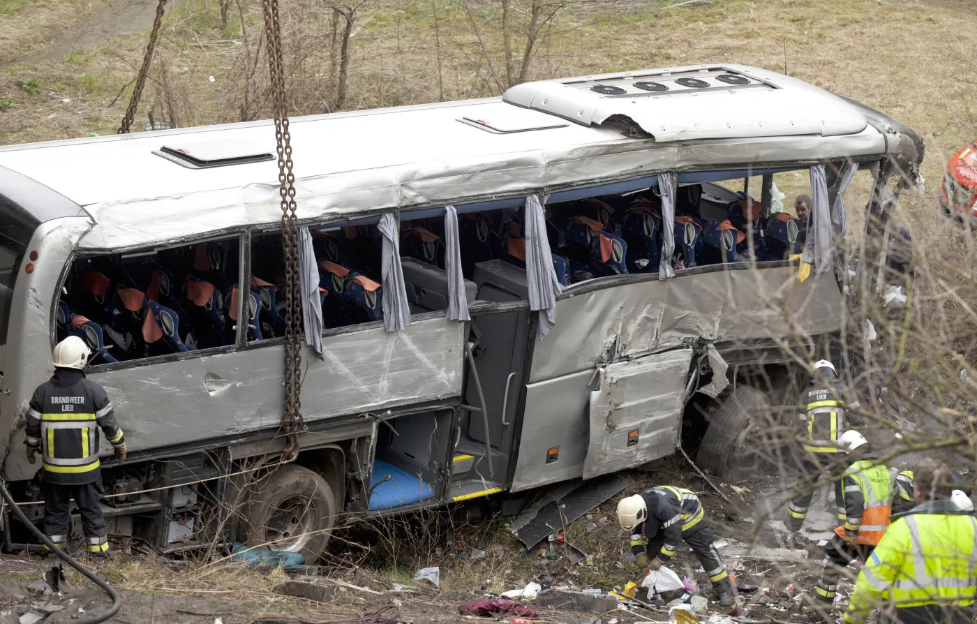 Wypadek polskiego autokaru w Belgii. Są ofiary śmiertelne