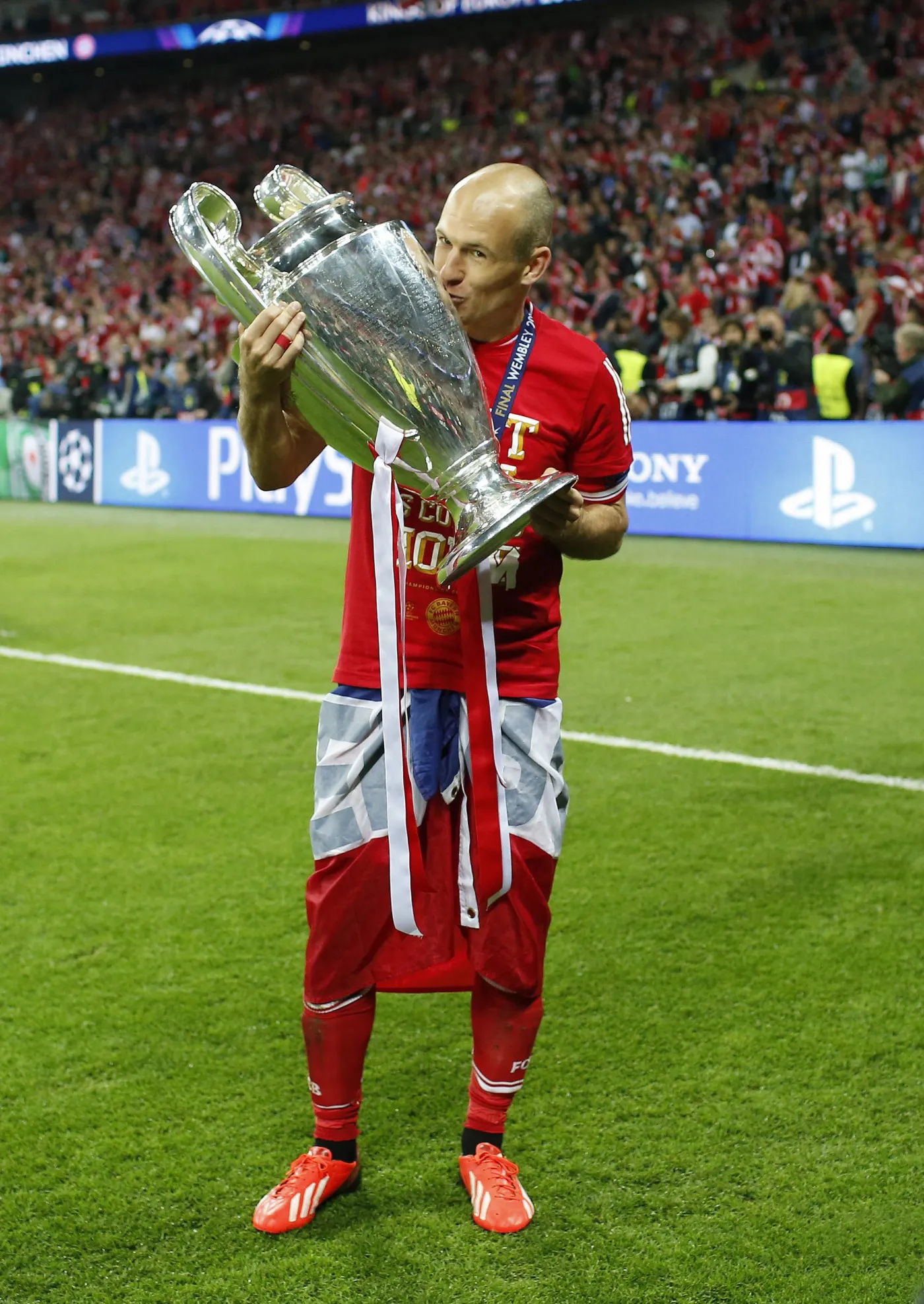 5015927-radosc-pilkarzy-bayernu.jpg