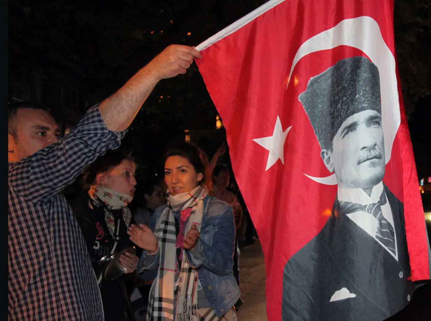 5045635-turcja-zamieszki-protest.jpg
