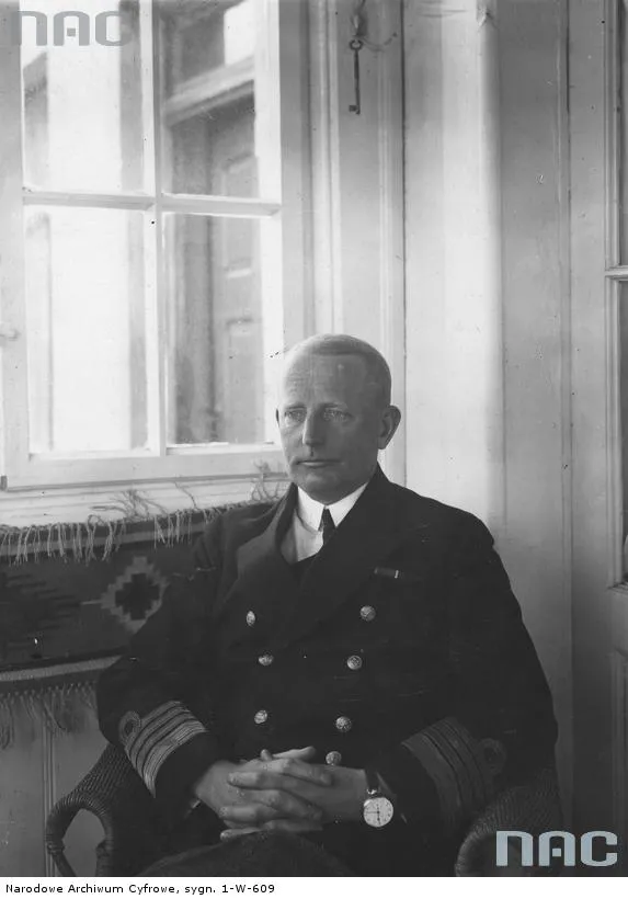 4669008-wiceadmiral-jozef-unrug.jpg