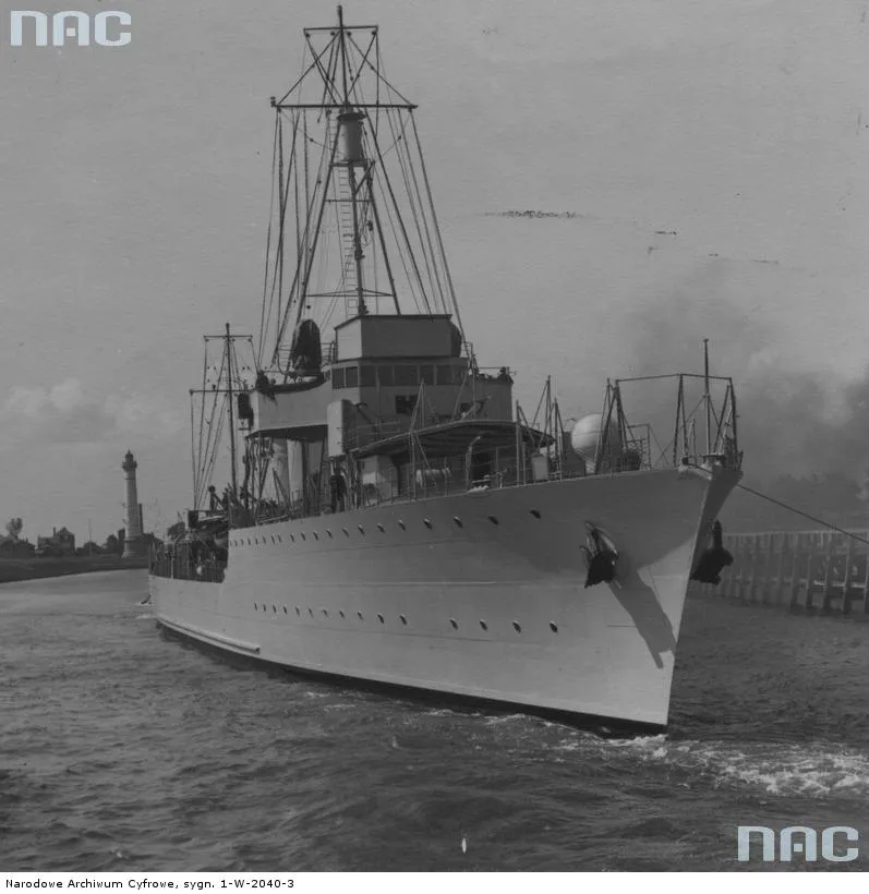 4669373-niszczyciel-orp-wicher.jpg