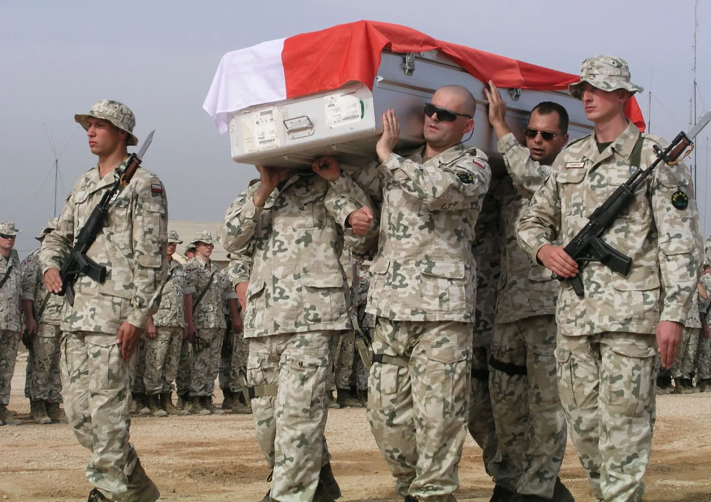 4752508-polacy-irak-wojsko-armia.jpg
