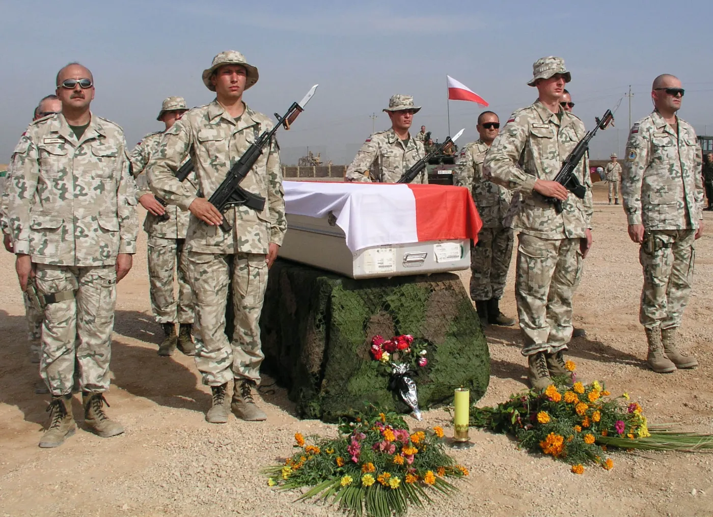 4752537-polacy-irak-wojsko-armia.jpg