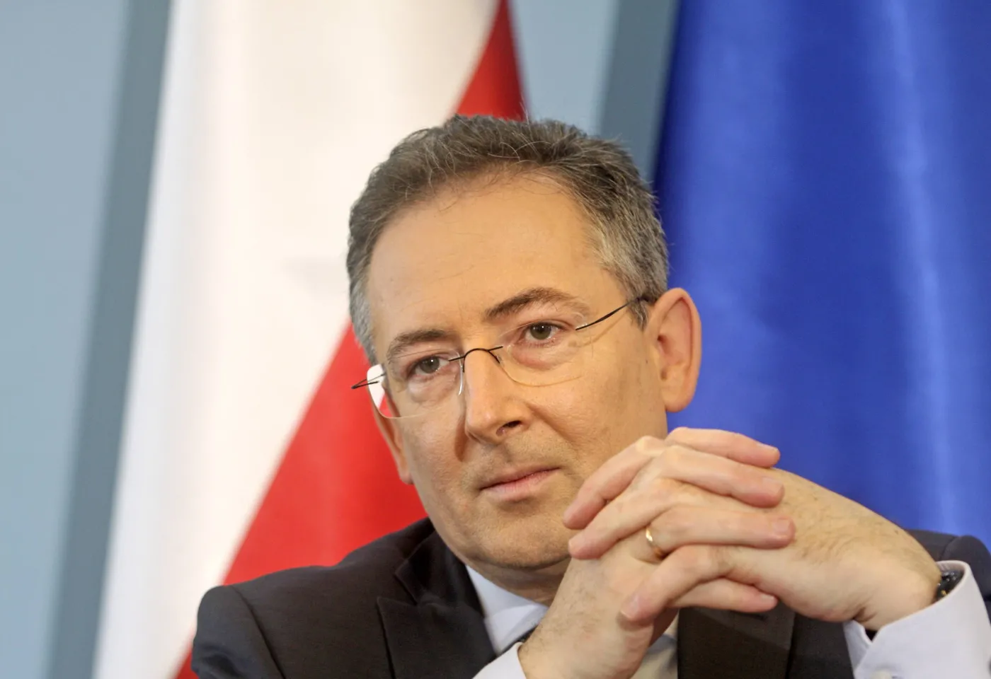 Szef MSW o pseudokibicach: Zdziczała część społeczeństwa
