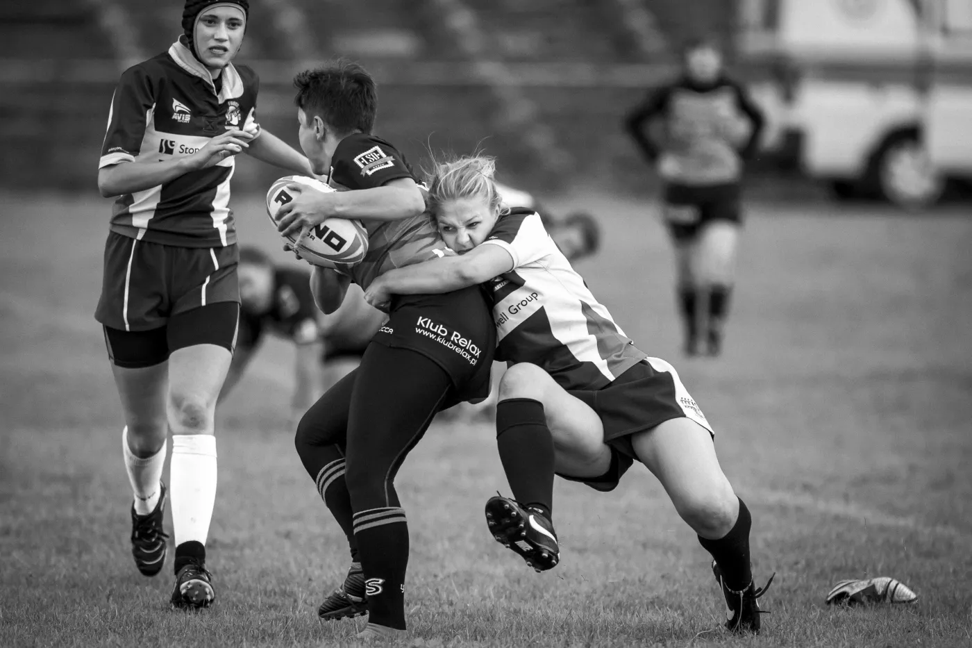 5413966-kobiety-tez-graja-w-rugby.jpg