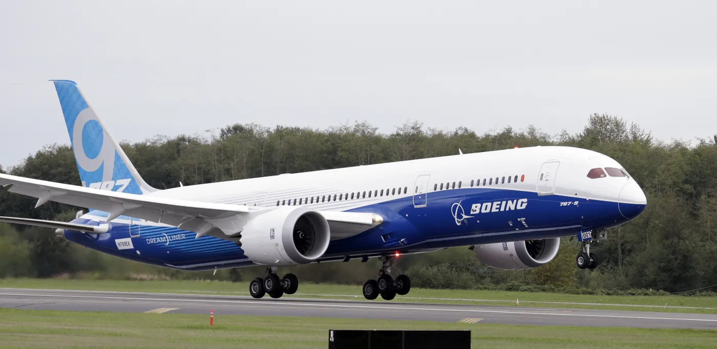 5426108-boeing-dreamliner-787-9.jpg