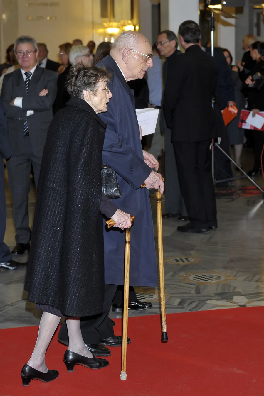 5439549-wladyslaw-bartoszewski.jpg