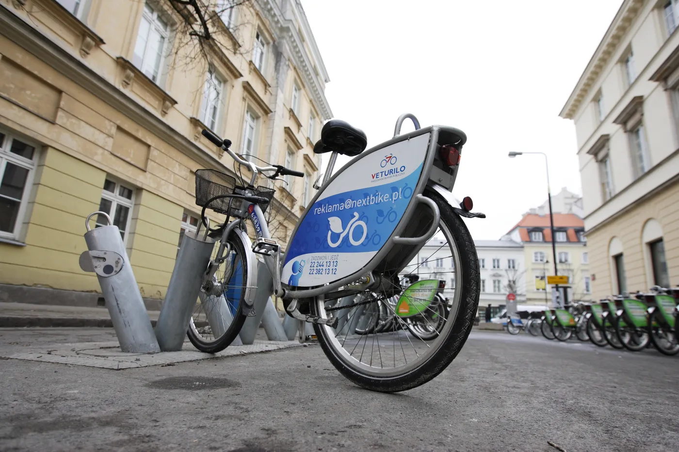 Pijany burmistrz Białołęki na miejskim rowerze. Jest dymisja
