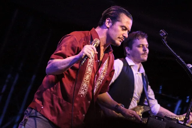 5223648-mike-patton-i-tomahawk.jpg
