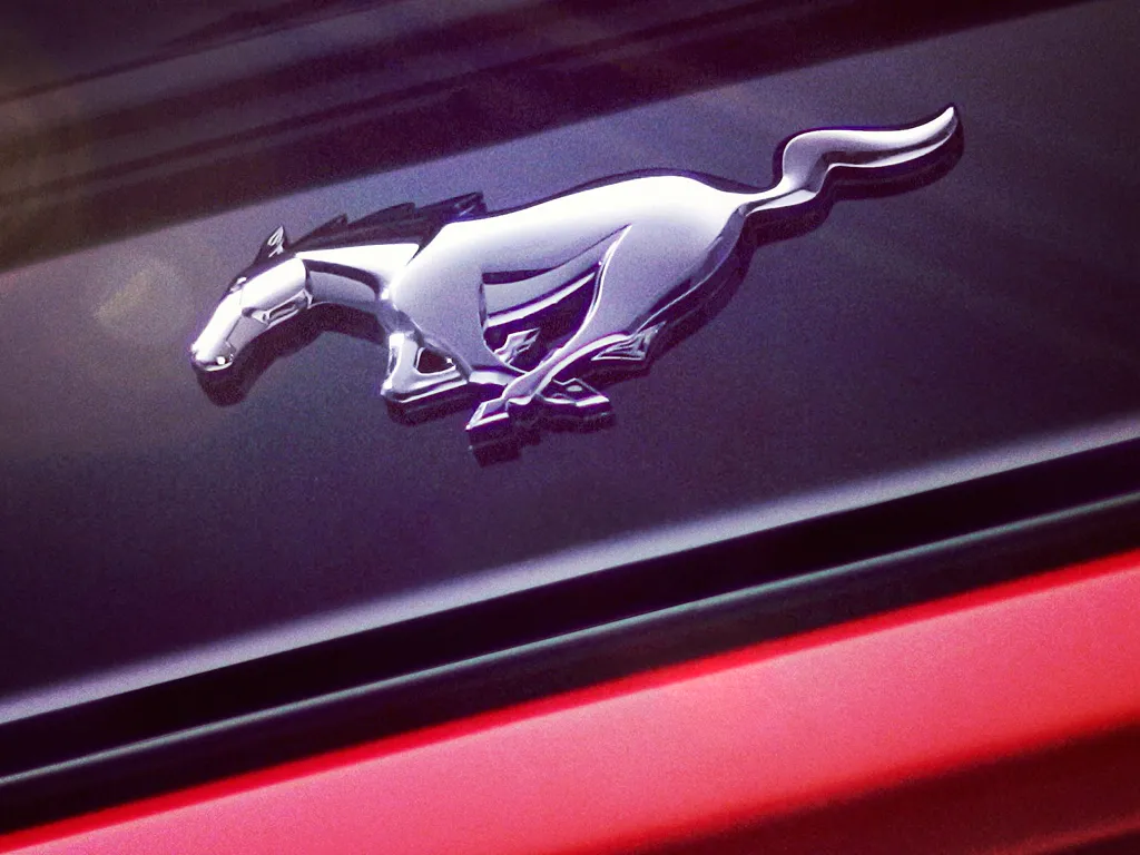 Nowy ford mustang - pierwsze zdjęcie 