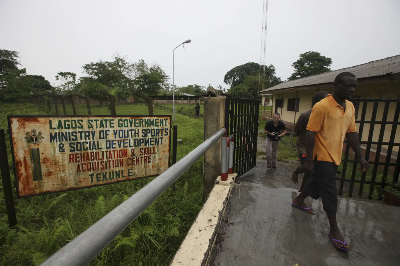 5863253-wiezienie-tekunle-nigeria.jpg