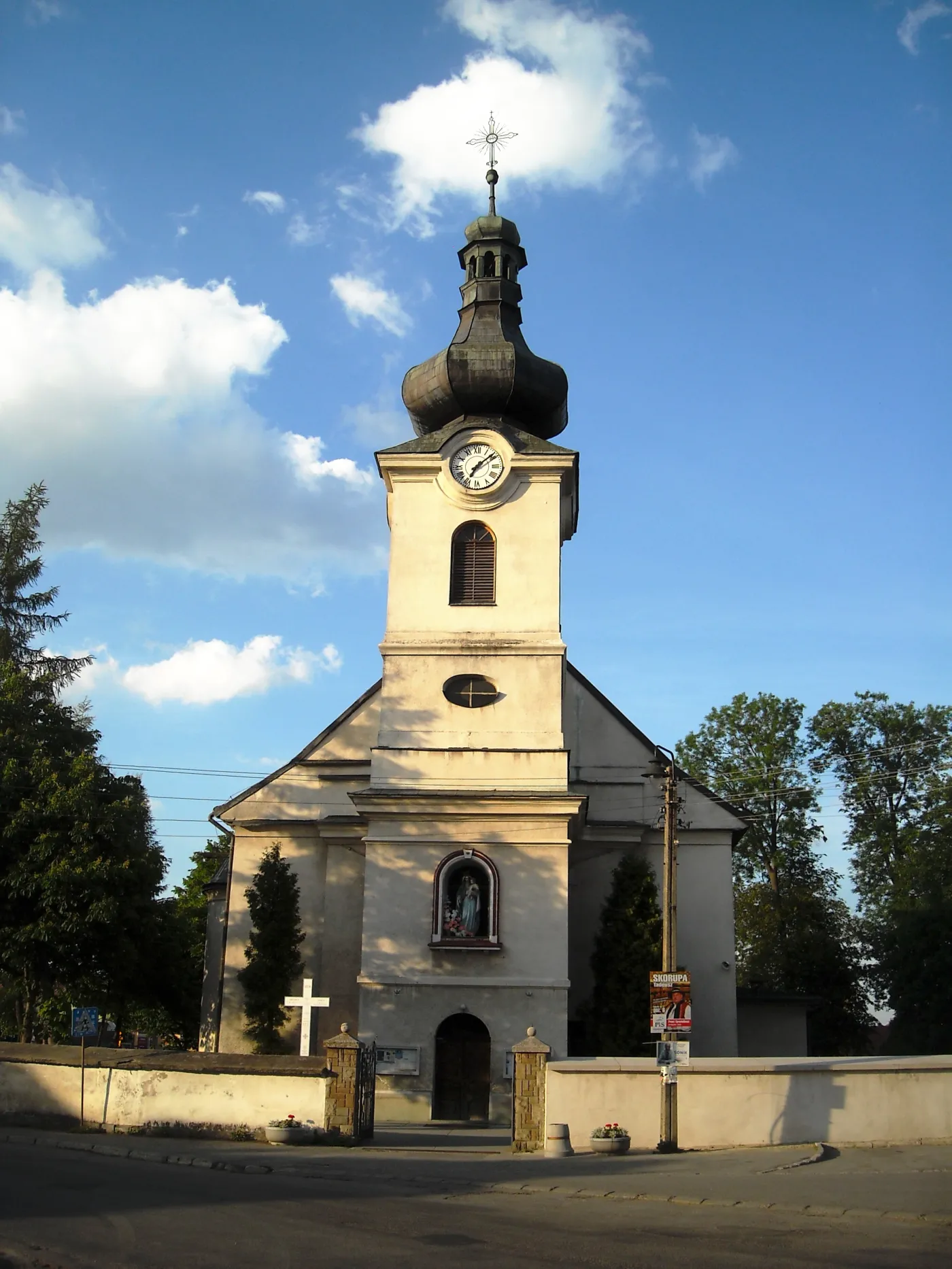 5875396-kosciol-w-czarnym-dunajcu.jpg