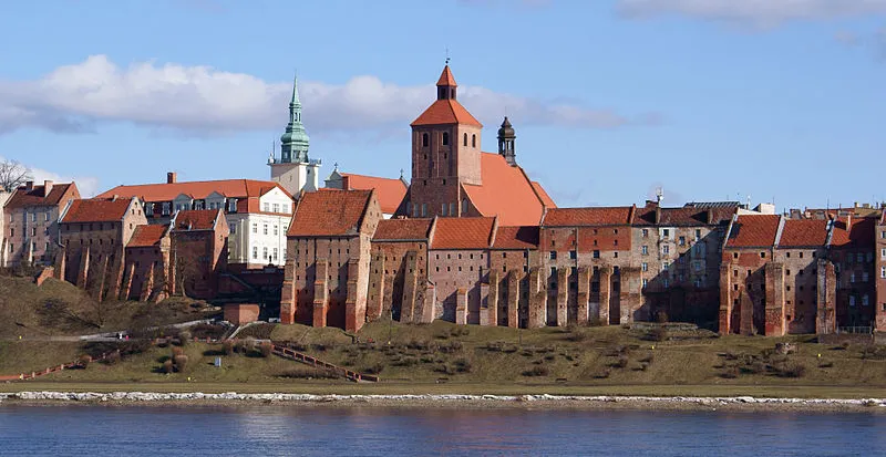 5609952-spichlerze-w-grudziadzu.jpg
