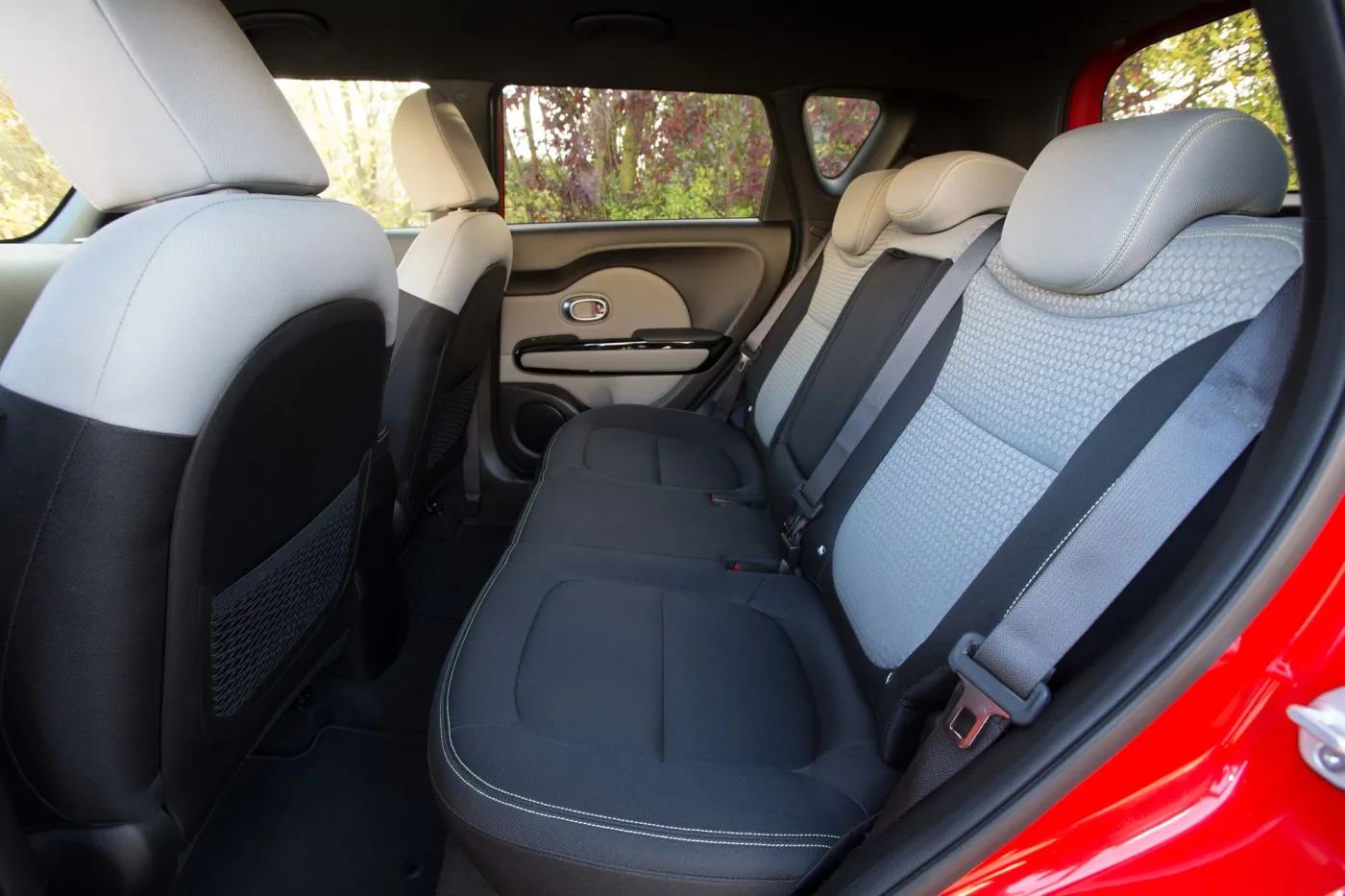 6078797-new-kia-soul-detail-044.jpg