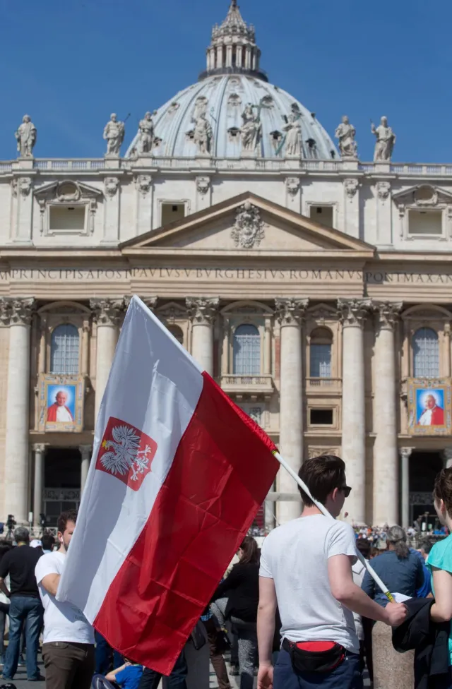 Rosyjskie media o kanonizacji: Papież powstrzymał Stany przed wojną z Rosją - 