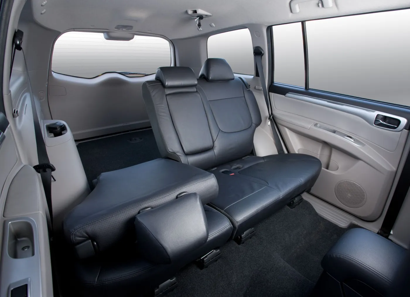 6331339-mitsubishi-pajero-sport.jpg