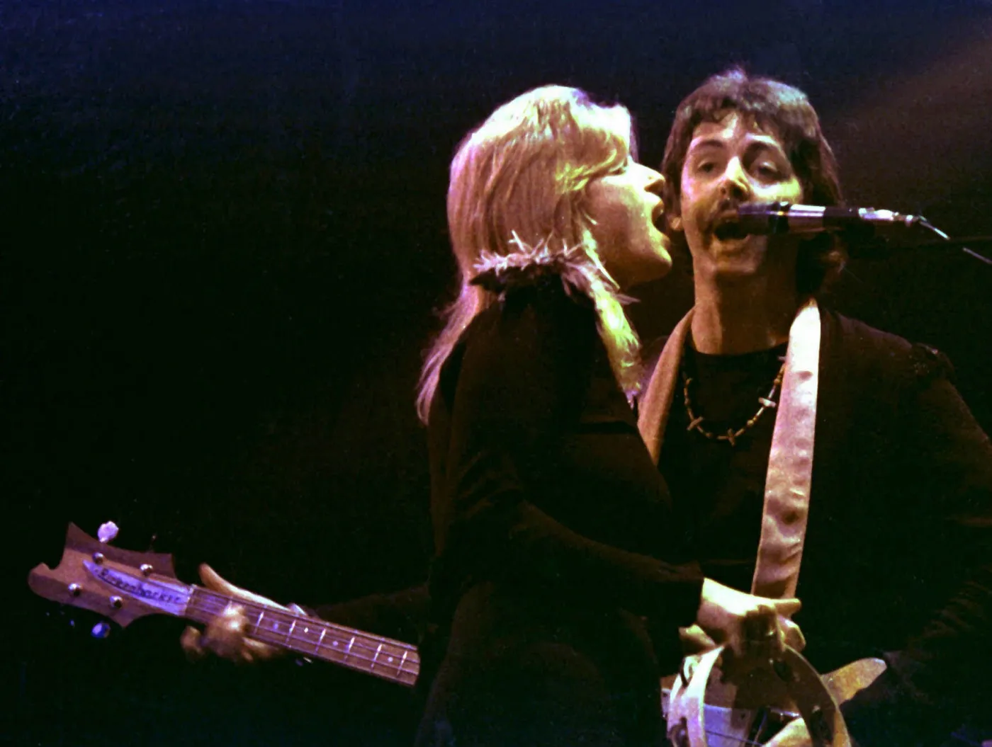 5934362-paul-mccartney-and-wings.jpg