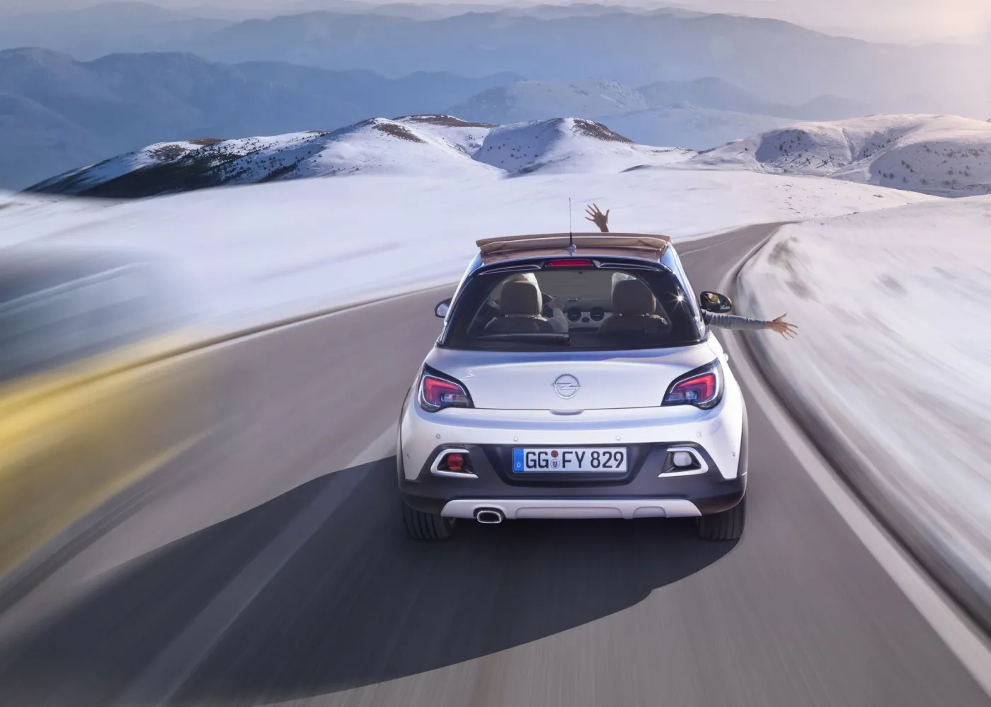 5959513-opel-adam-rocks-289980.jpg