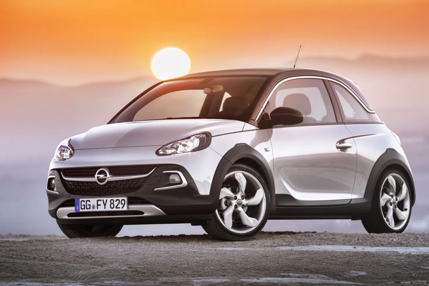 5959316-opel-adam-rocks-289978.jpg