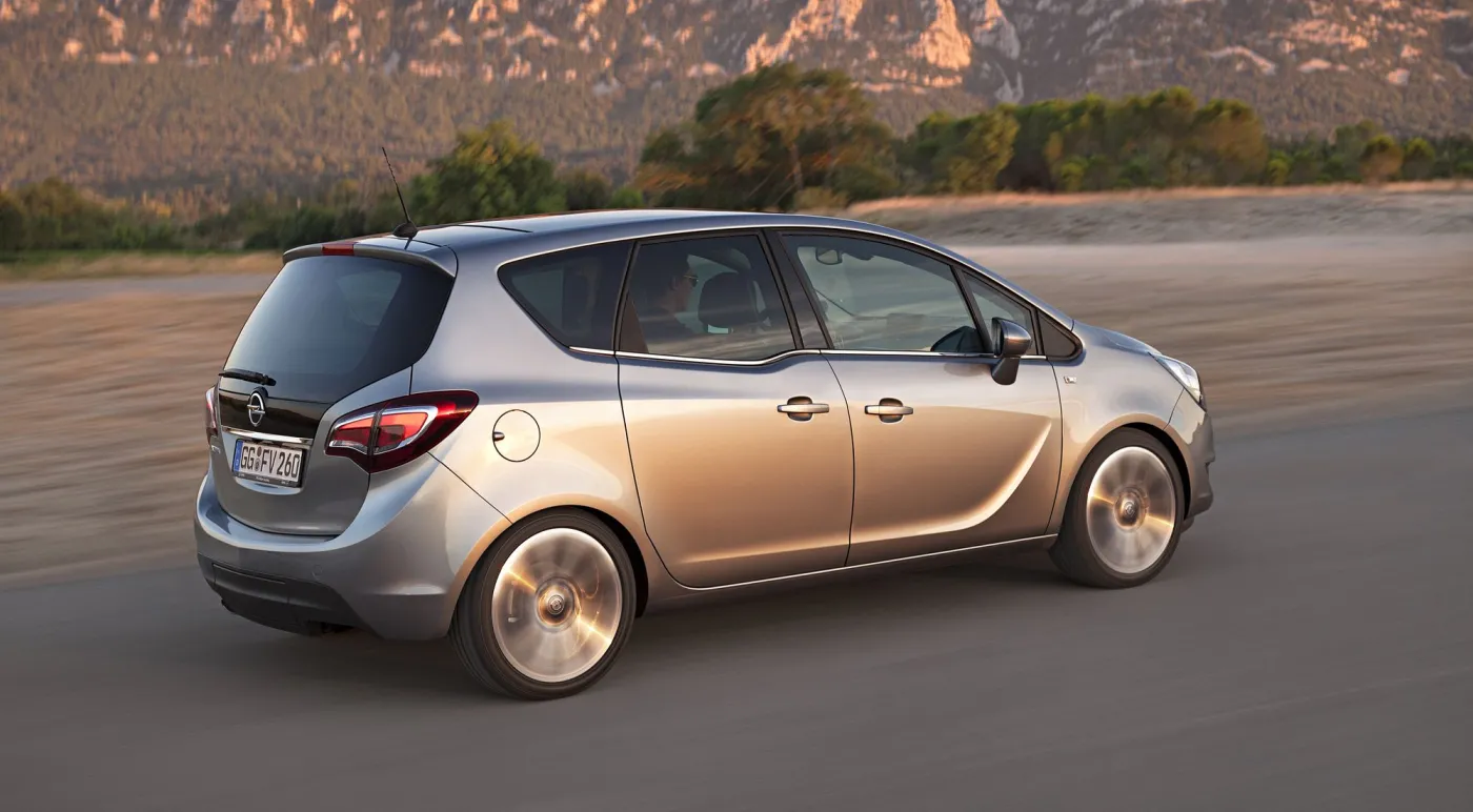 5499312-opel-meriva-van-z-niemiec.jpg