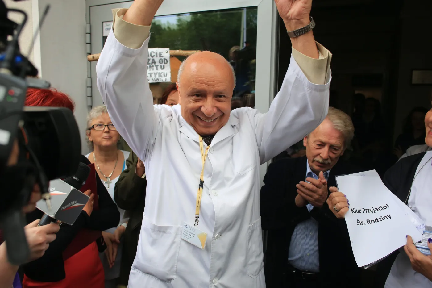Pikieta poparcia dla prof. Bogdana Chazana