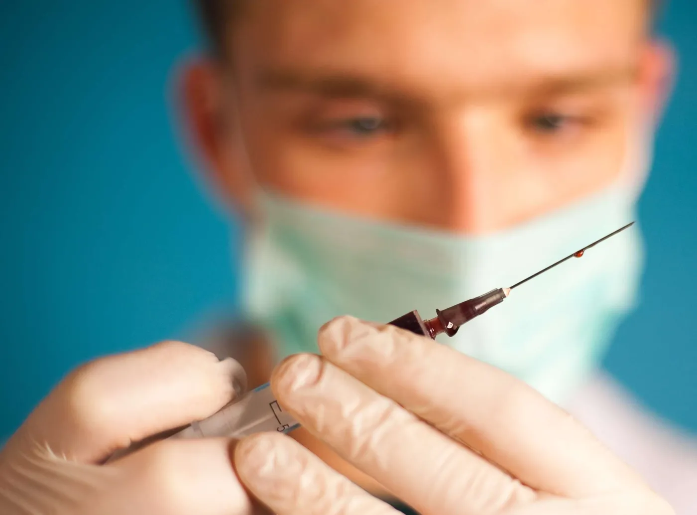 lekarz doktor strzykawka