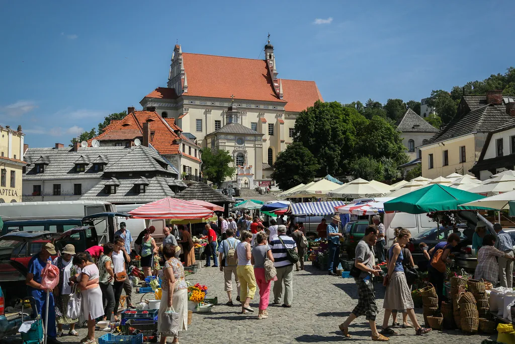 6450441-kazimierz-dolny-nad-wisla.jpg