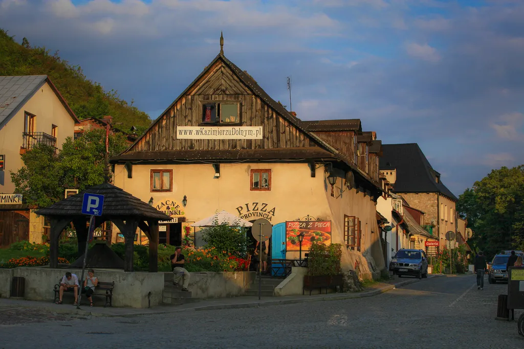 6450587-kazimierz-dolny-nad-wisla.jpg