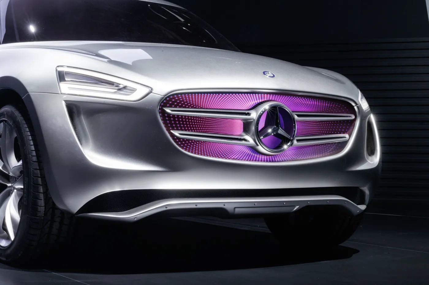 7045833-mercedes-vision-g-code.jpg
