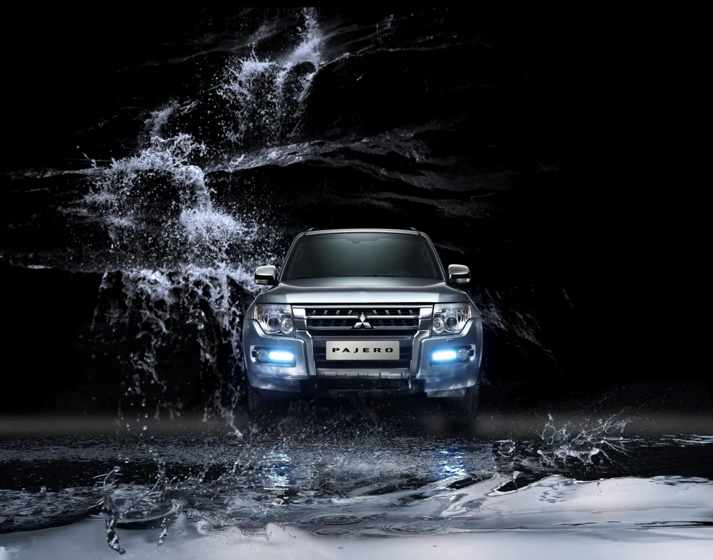 7122290-15bk-03-main-eu-pajero-lr.jpg