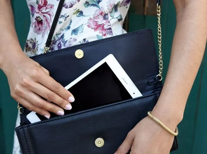7105926-sony-z3-tablet-compact.jpg