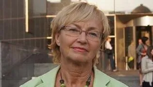 6061743-lena-kolarska-bobinska.jpg