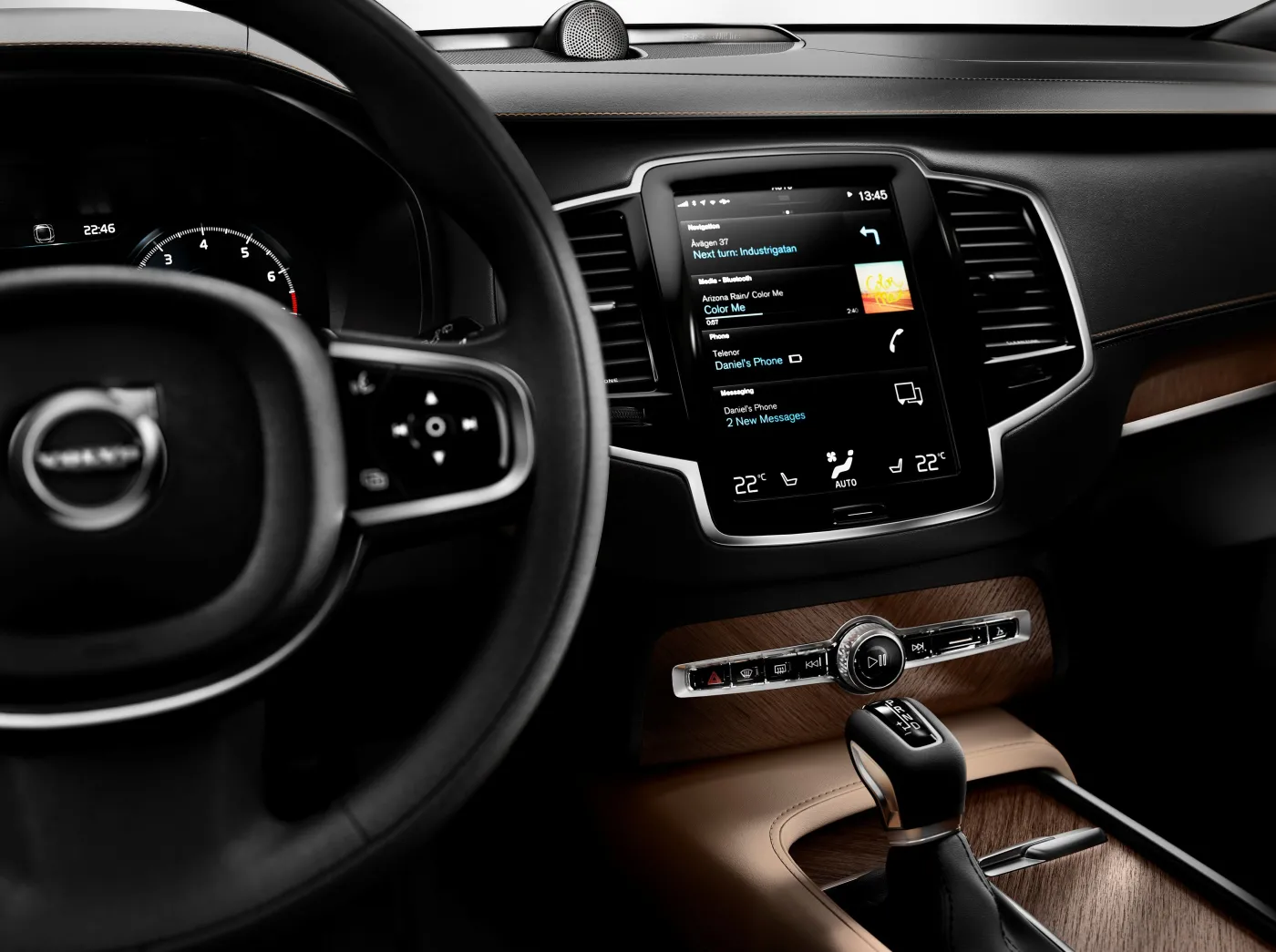 6841437-volvo-xc90-first-edition.jpg