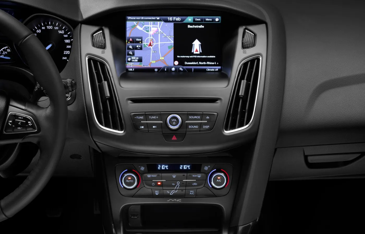5977757-newfordfocus-interior-06.jpg